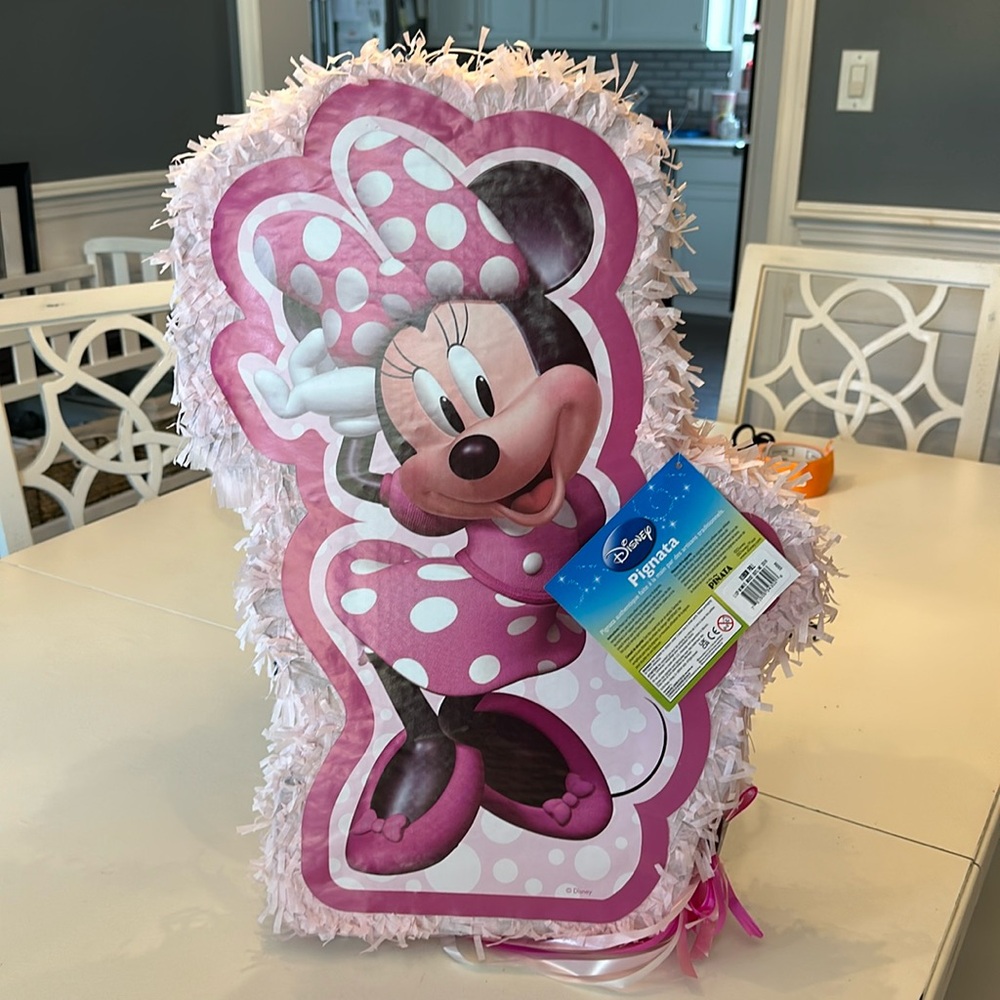 Pull-String Minnie Pinata